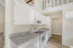 204 S Eagle Cir, Aurora, CO 80012 - Photo 9