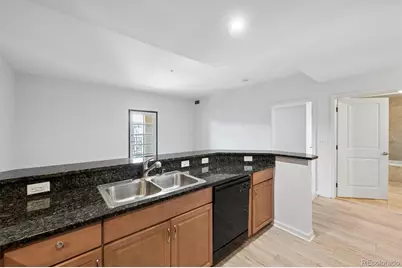 925 N Lincoln Street #12E, Denver, CO 80203 - Photo 5