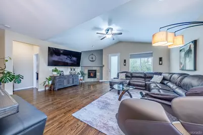 26037 E Ellsworth Place, Aurora, CO 80018 - Photo 3