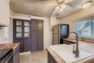 3917 S Acoma St, Englewood, CO 80110 - Photo 9