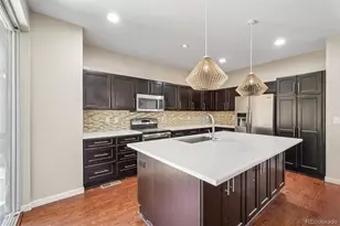 10202 Southlawn Cir, Commerce City, CO 80022 - Photo 9