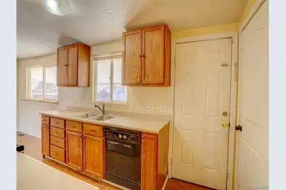 2420 Cottonwood Drive, Denver, CO 80221 - Photo 5