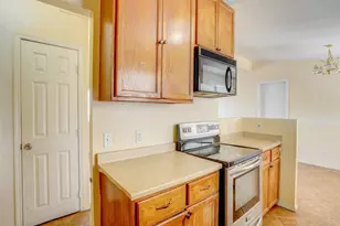 2420 Cottonwood Dr, Denver, CO 80221 - Photo 9