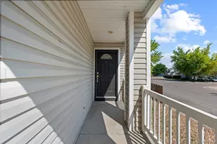 8019 S Kittredge Ct, Englewood, CO 80112 - Photo 3