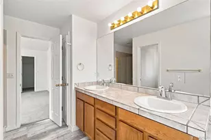 12602 E Baker Pl, Aurora, CO 80014 - Photo 29