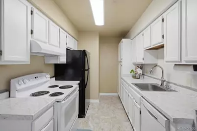 3121 S Tamarac Drive #302H, Denver, CO 80231 - Photo 5