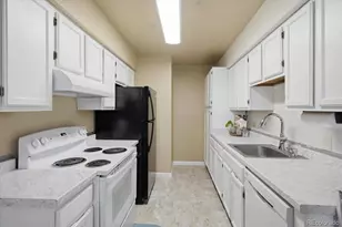 3121 S Tamarac Dr, Denver, CO 80231 - Photo 5