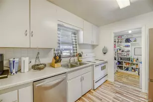 4745 S Logan St, Englewood, CO 80113 - Photo 5