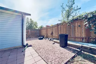 2879 S Memphis St, Aurora, CO 80013 - Photo 25