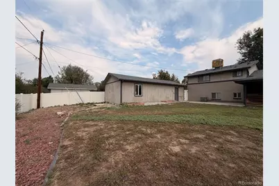 945 Dearborn Street, Aurora, CO 80011 - Photo 33