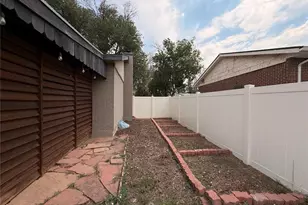 945 Dearborn St, Aurora, CO 80011 - Photo 29