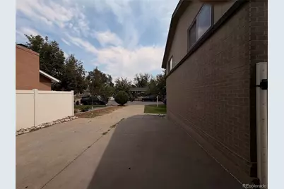 945 Dearborn Street, Aurora, CO 80011 - Photo 35