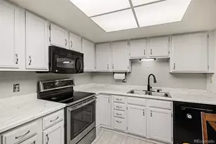 13890 E Marina Dr, Aurora, CO 80014 - Photo 7