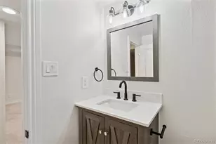 2820 S Holly Pl, Denver, CO 80222 - Photo 15