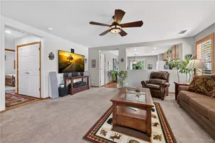 15895 Robins Dr, Denver, CO 80239 - Photo 5