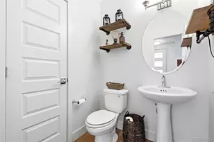 19585 E Sunset Cir, Centennial, CO 80015 - Photo 7