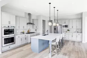 27500 E Lakeview Dr, Aurora, CO 80016 - Photo 13