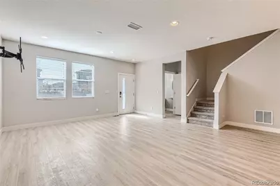 16121 Bolling Drive, Denver, CO 80239 - Photo 9