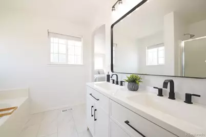 4575 Crystal Street, Denver, CO 80239 - Photo 15