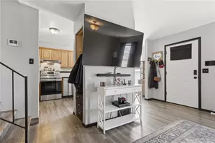 1651 Killarney St, Aurora, CO 80011 - Photo 5