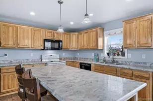 736 Indiana Ave, Limon, CO 80828 - Photo 9