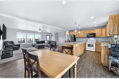 736 Indiana Avenue, Limon, CO 80828 - Photo 7
