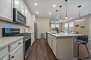 21892 E Quincy Cir, Aurora, CO 80015 - Photo 9