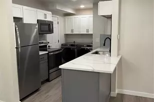 92 Newark Street, Aurora, CO 80012 - Photo 5