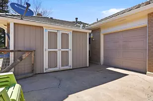 2410 Urban St, Lakewood, CO 80215 - Photo 39