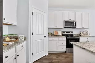 26898 E 1st Pl, Aurora, CO 80018 - Photo 17