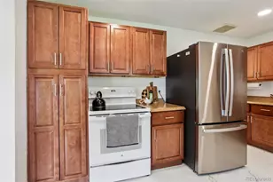 3195 Uvalda St, Aurora, CO 80011 - Photo 7