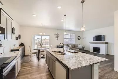 27425 E Byers Place, Aurora, CO 80018 - Photo 11