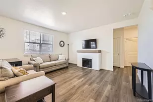 27425 E Byers Pl, Aurora, CO 80018 - Photo 5