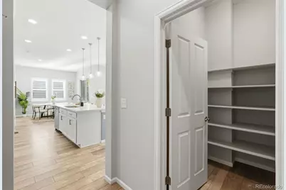 6807 S Riverwood Way, Aurora, CO 80016 - Photo 7