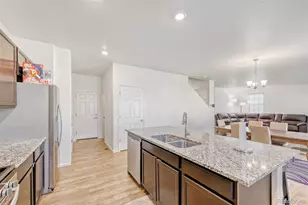 6070 N Gibralter Ct, Aurora, CO 80019 - Photo 9