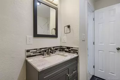 17464 E Temple Drive, Aurora, CO 80015 - Photo 11