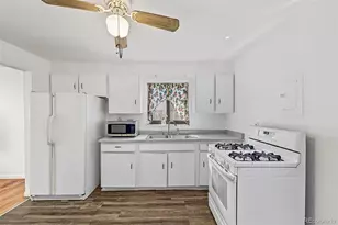 3015 Carson St, Aurora, CO 80011 - Photo 11