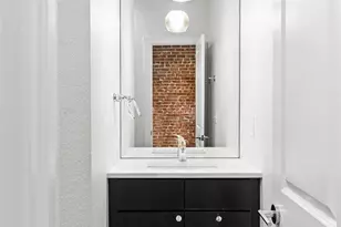 1211 E 26th Ave, Denver, CO 80205 - Photo 27