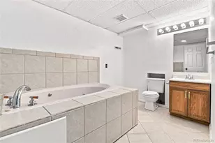 4249 S Killarney St, Aurora, CO 80013 - Photo 33