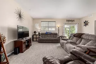 1305 S Biloxi Ct, Aurora, CO 80018 - Photo 3