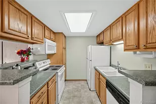 18301 E Kepner Pl, Aurora, CO 80017 - Photo 13