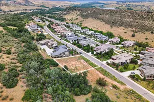 7983 Raphael Ln, Littleton, CO 80125 - Photo 9