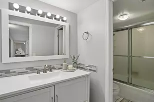 3141 S Tamarac Dr, Denver, CO 80231 - Photo 5