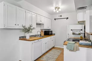 3141 S Tamarac Dr, Denver, CO 80231 - Photo 3