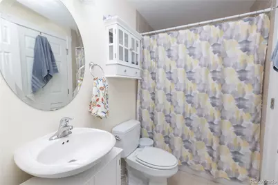 4056 S Liverpool Way, Aurora, CO 80013 - Photo 33