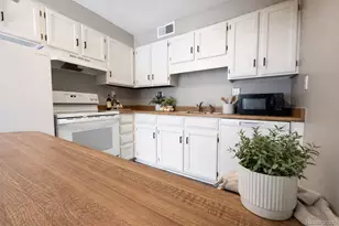 8870 W Jewell Ave, Lakewood, CO 80232 - Photo 9