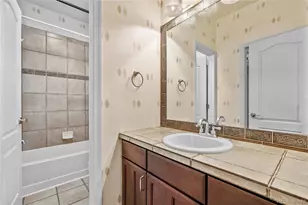 11869 E Maplewood Ave, Englewood, CO 80111 - Photo 17