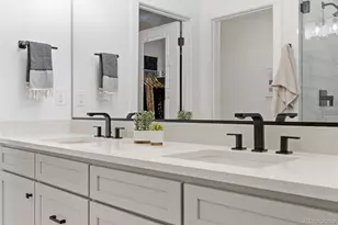 2048 S Holly St, Denver, CO 80222 - Photo 7