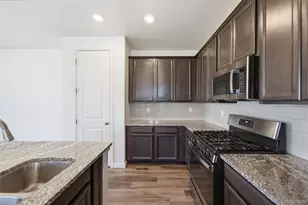 17540 E 95th Pl, Commerce City, CO 80022 - Photo 9