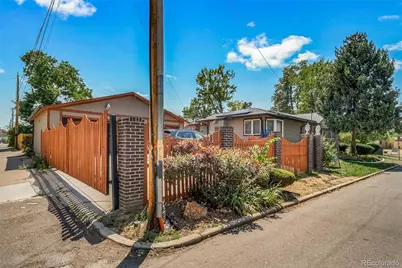 1590 Roslyn Street, Denver, CO 80220 - Photo 29